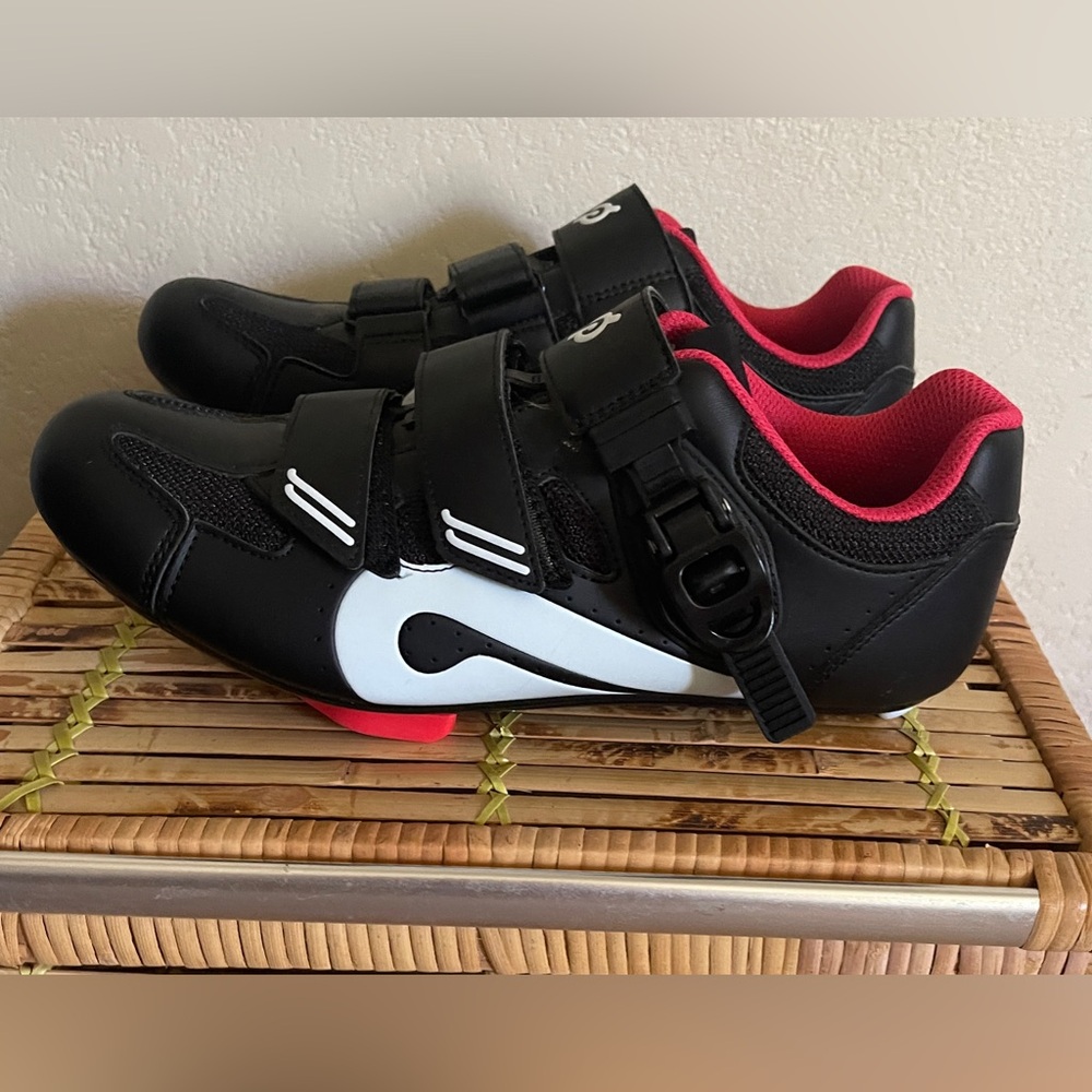 Peloton Cycling Shoes Unisex Size 42 (Men 9/Women 11)